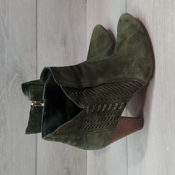 Vince Camuto Women Rotiena Pine Forest Green Suede Heels boots shoes sz 8M - Picture 2 of 13